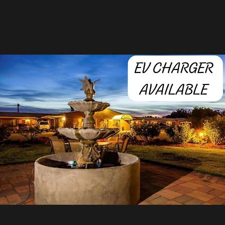Newell Motor Inn Нарандера Екстериор снимка