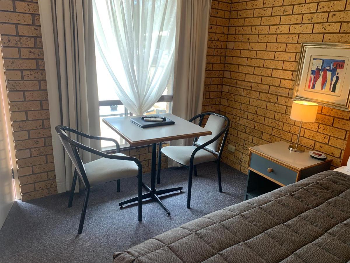 Newell Motor Inn Нарандера Екстериор снимка
